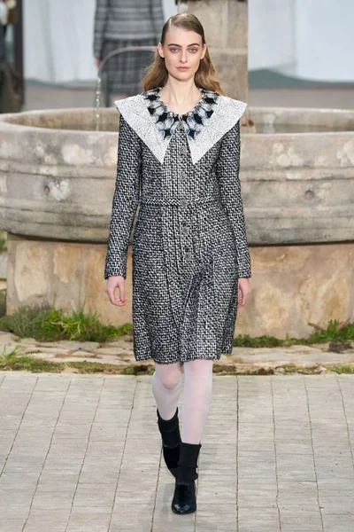 Look 4